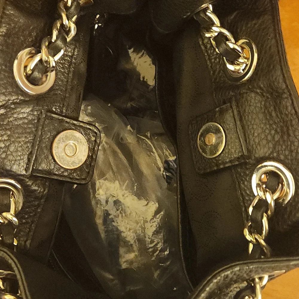 Beautiful Michael Kors Purse - Picture 6 of 8